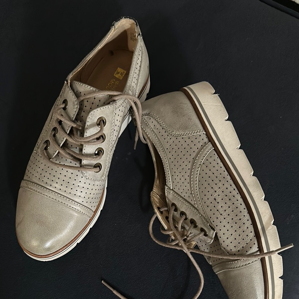 White Mountain Taupe Flats & Loafers